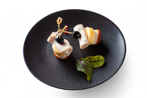 Канапе с сыром и бужениной